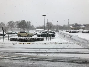 How Efficient De-Icing Can Improve Safety and Accessibility in Parking Lots During Winter